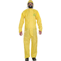 Microchem&reg; Medium-Duty Disposable Coveralls, Small, Yellow, Polypropylene GTA Hardware Inc