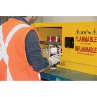 Armoire pour produits inflammables, 12 gal., 2 Porte(s), 43" La x 18" h x 18" p GTA Hardware Inc
