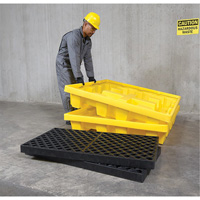 Ultra-Spill Pallet emboitable, 4 barils, Capacit&eacute; de d&eacute;versement 66 gal. US, 51" x 51" x 10" GTA Hardware Inc