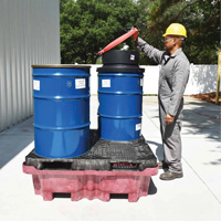 Ultra-Spill King palette de d&eacute;versement &agrave; pont plat, 4 barils, Capacit&eacute; de d&eacute;versement 85 gal. US, 51" x 51" x 17,5" GTA Hardware Inc