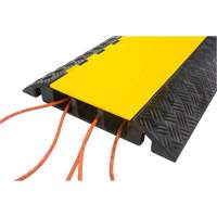 Protecteur de c&acirc;bles en polyur&eacute;thane, 3 canaux, 35,43" lo x 19,69" la x 3" h GTA Hardware Inc