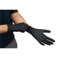 Gants d'examen de poids lourd &agrave; prise tactile, Petit, Nitrile, 8 mils, Sans poudre, Noir GTA Hardware Inc