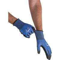 Gants l&eacute;gers et haute dext&eacute;rit&eacute; r&eacute;sistants &agrave; la coupe, Taille 7, Calibre 18, Rev&ecirc;tement Mousse de nitrile, Enveloppe en Acier inoxydable/PEHP/Tungst&egrave;ne, ASTM ANSI niveau A9 GTA Hardware Inc