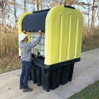 Palette anti-d&eacute;versement jaune &agrave; couvercle rigide roulant, 65" lo x 65" la x 101" h, Capacit&eacute; de charge 5000 lb GTA Hardware Inc