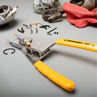 Pince &agrave; anneau de retenue transformable universelle extra large GTA Hardware Inc