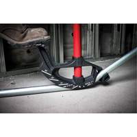 Machine &agrave; plier les conduits en fer GTA Hardware Inc