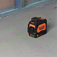 Niveau laser planaire vert auto-nivelant rechargeable GTA Hardware Inc