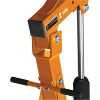 Grue escamotable pour moteur — Strongarm GTA Hardware Inc