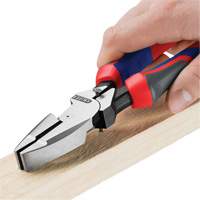 Pince pour monteurs de lignes &agrave; levier d&eacute;multipli&eacute;, t&ecirc;te type Nouvelle-Angleterre avec poign&eacute;e KNIPEXTEND GTA Hardware Inc