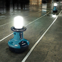 Lampe de chantier &agrave; DEL auto-redressante 40Vmax XGT (outil seulement)?, DEL, 5500 lumens GTA Hardware Inc